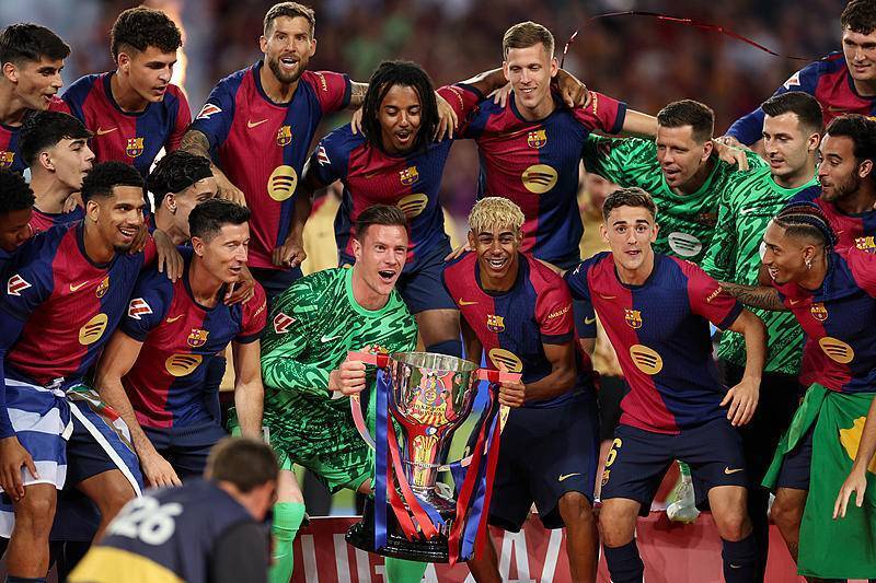 终极目标还是七场比赛而已？梅罗对待世界杯态度迥异（世界杯就那七场？梅西与C罗态度截然不同）