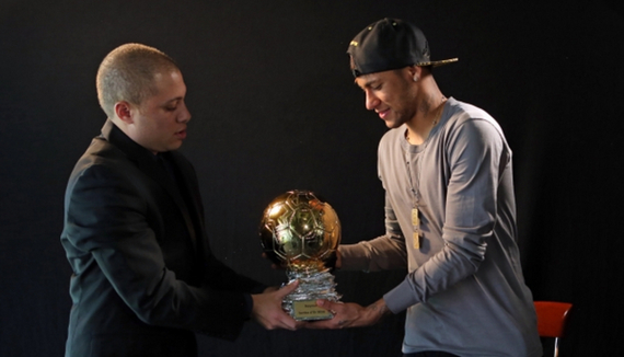 奎因27分8篮板，徐杰25分11助攻，广东男篮93-106惜败山西