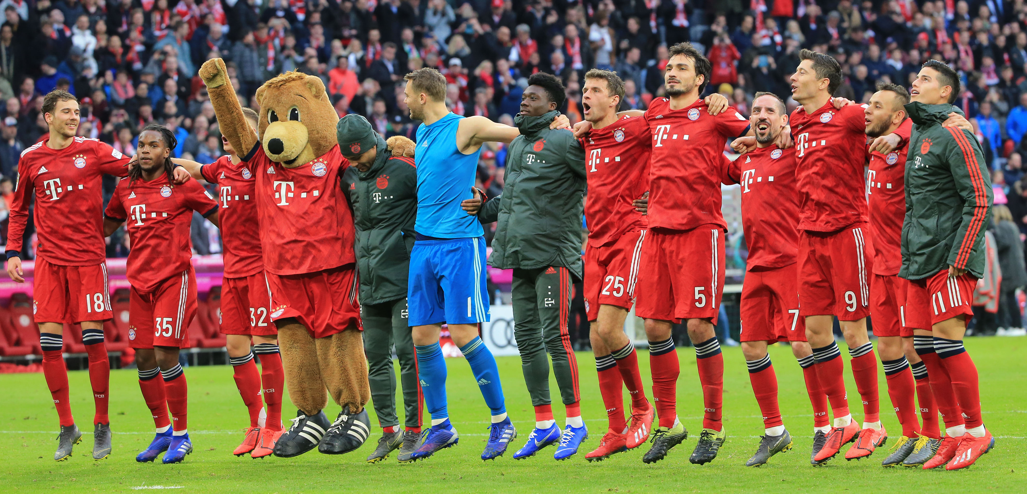 卡帅：布翁焦尔诺为现役意大利队最佳后卫，他控球能力很出色（卡帅：布翁焦尔诺堪称现役意大利队最强后卫，控球能力一流）