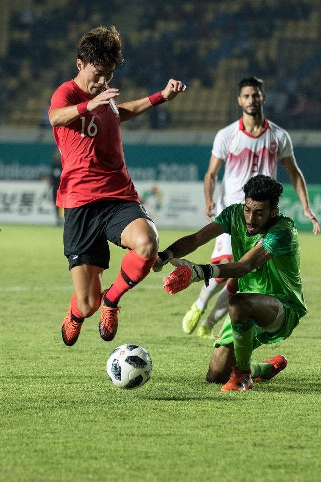 邮报：一组织发起诉讼，要FIFA赔偿球员因转会规定损失的收入（邮报称：某组织起诉国际足联，要求赔付球员因转会规则造成的收入损失）