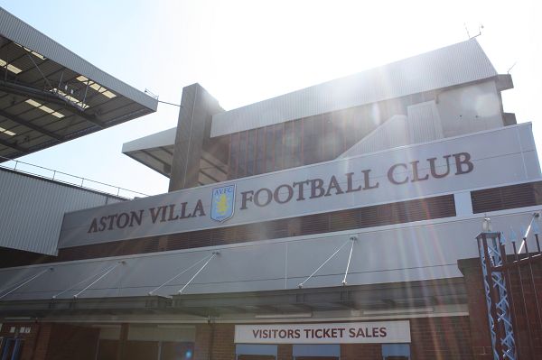 西甲赛场破门，巴尔德吉斩获巴萨生涯处子球（巴尔德吉西甲破门，收获巴萨生涯首球）