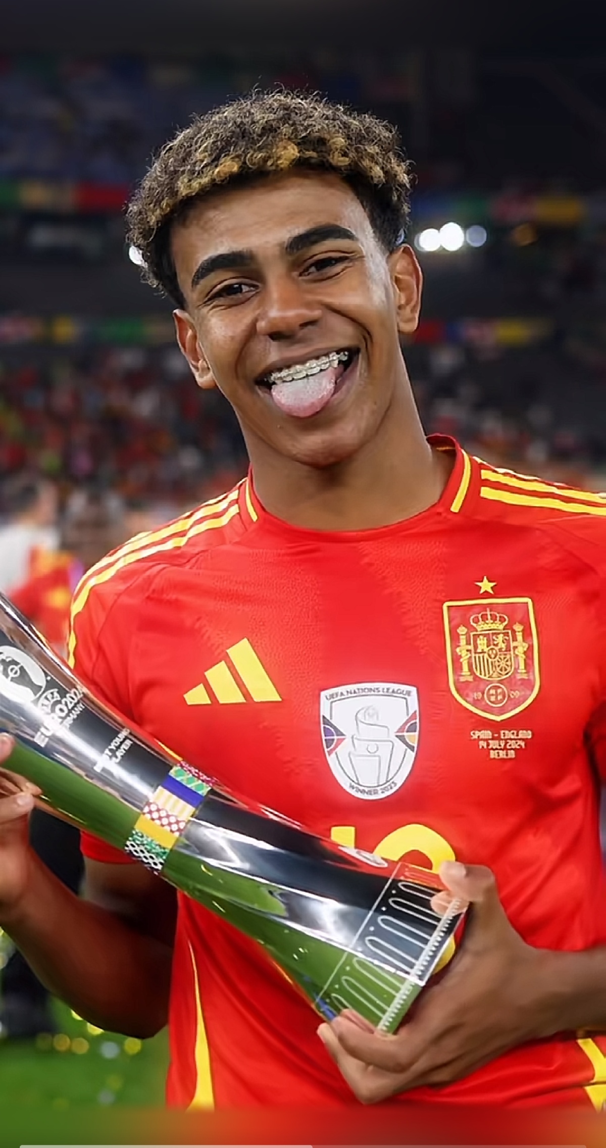 球队攻守转换加速，对手难以适应（攻防转换提速，令对手难以招架）