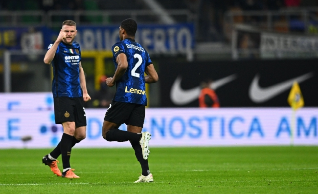 卡拉格：对阿诺德离开利物浦感到失望；祝福阿隆索在皇马成功（卡拉格：对阿诺德离队感到失落，盼阿隆索在皇马取得成功）