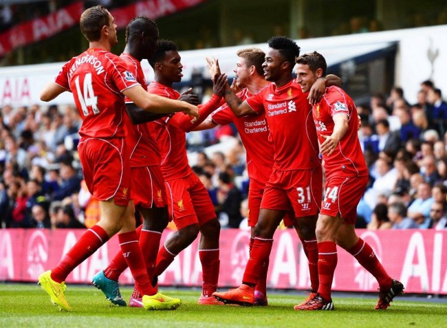 安东尼绝了！反击挑射破门+4天造4球，率队2-0进欧联前8争冠大热（安东尼状态爆棚！反击挑射破门，4天造4球，带队2-0晋级欧联八强成夺冠热门）