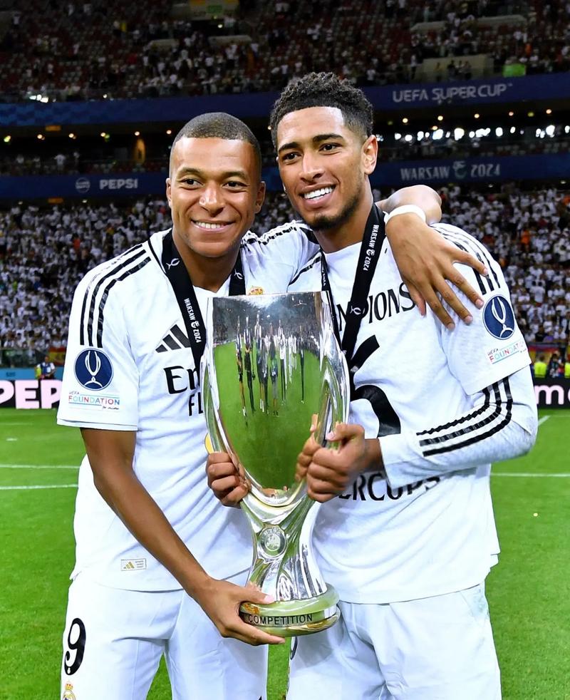 萨沃纳：尤文对我来说永远是家；会建议伊尔迪兹来英超（萨沃纳：尤文永远是我的家；我会建议伊尔迪兹赴英超）