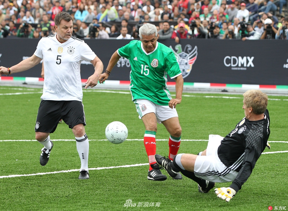 记者：贝蒂斯续约伊斯科基本敲定；未来几天或官宣佩工续约（记者：贝蒂斯已基本敲定伊斯科续约，佩工续约或将于近日官宣）